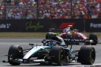 Mercedes enfrenta pressão técnica e punições iminentes na Fórmula 1