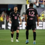 Messi marca em empate do Inter Miami e homenageia pai após retorno aos gramados