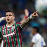 Millán volta aos treinos e reforça opções defensivas do Fluminense