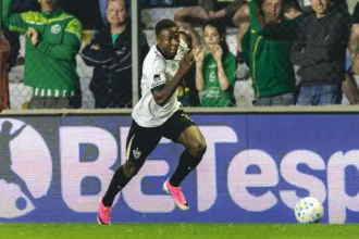 Minda decide nos acréscimos e garante classificação do Atlético-mg na Copa do Brasil