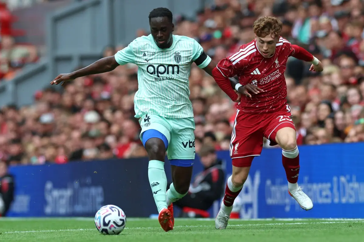 Monaco de Filipe Luís supera Liverpool em virada emocionante no Anfield