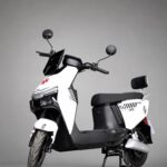 Motochefe lança scooter elétrica exclusiva com as cores e símbolos do Vasco da Gama