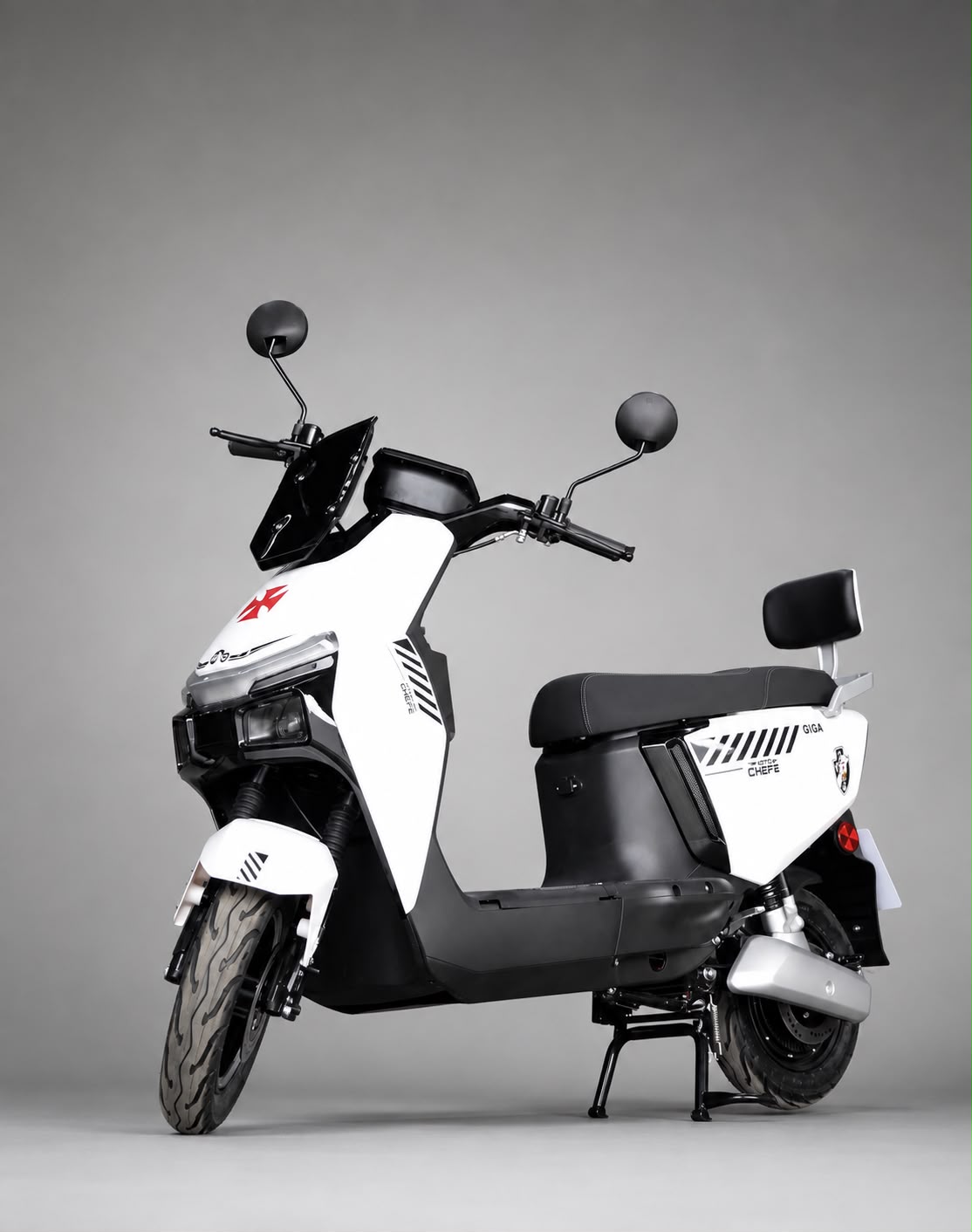 Motochefe lança scooter elétrica exclusiva com as cores e símbolos do Vasco da Gama