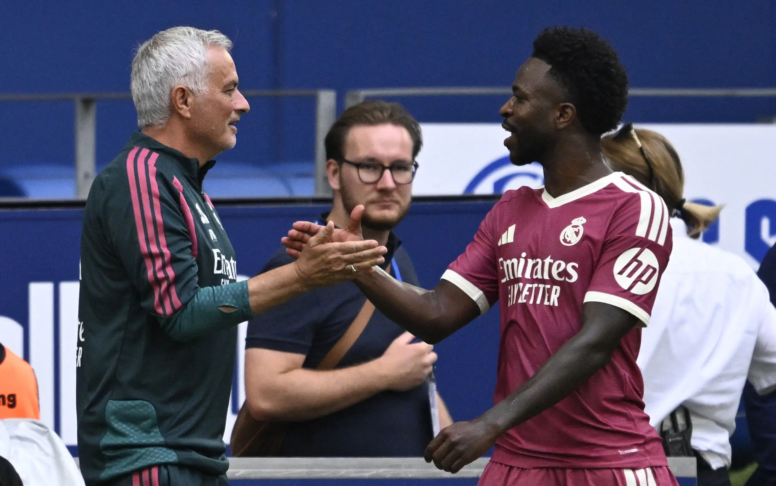 Mourinho expõe bastidores da permanência de Vini Jr. no Real Madrid e critica arbitragem
