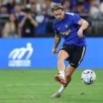 Mudryk retorna aos gramados pelo Chelsea após longo período de suspensão