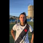 Nayara celebra triunfo do Vasco sobre o Taubaté no Brasileiro a2