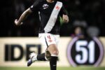 Negociações de saída afastam Alan Saldivia da partida do Vasco contra o Olimpia
