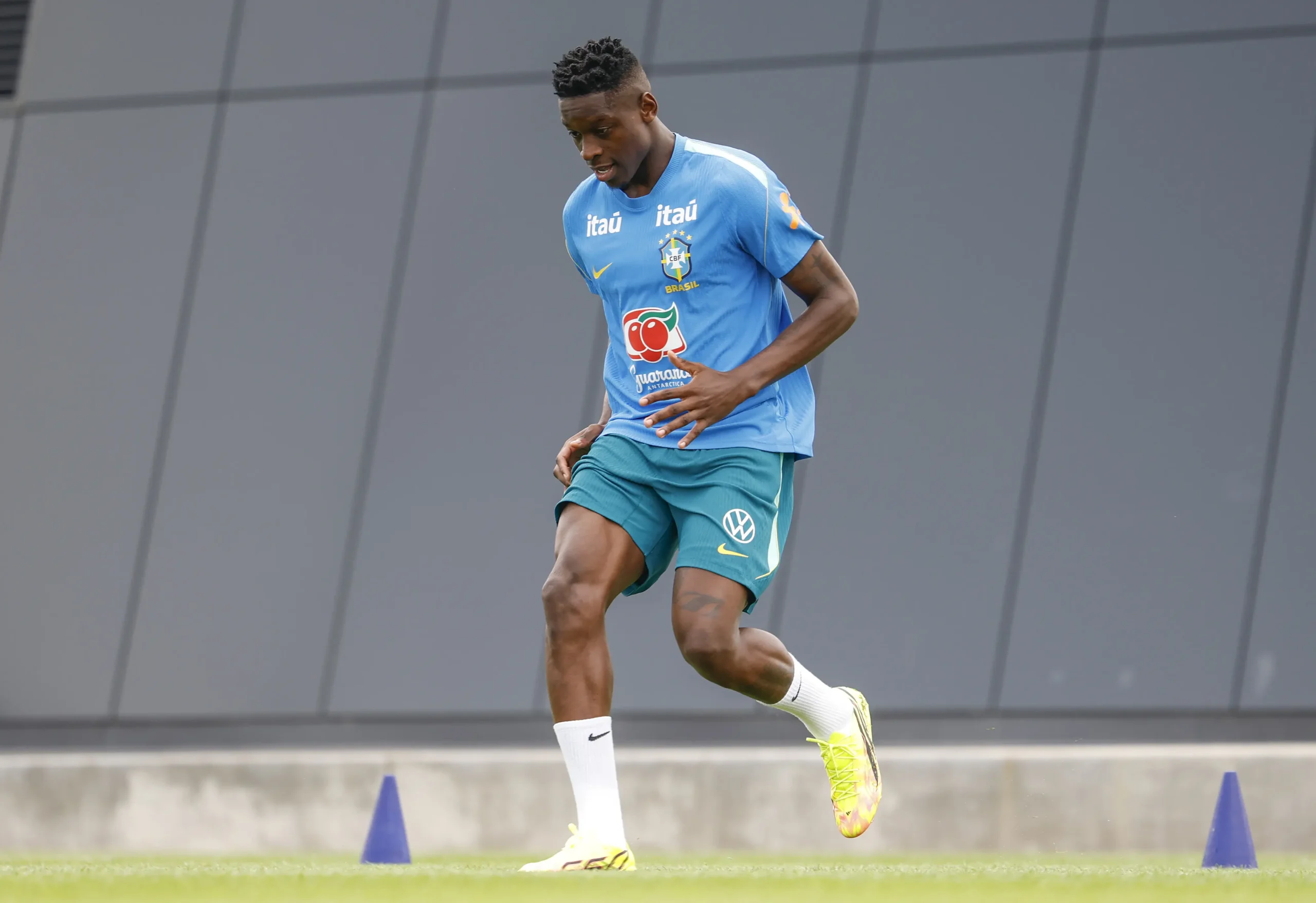 Negociações entre Flamengo e Luiz Henrique são encerradas oficialmente