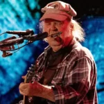 Neil Young resgata música composta na adolescência para novo álbum