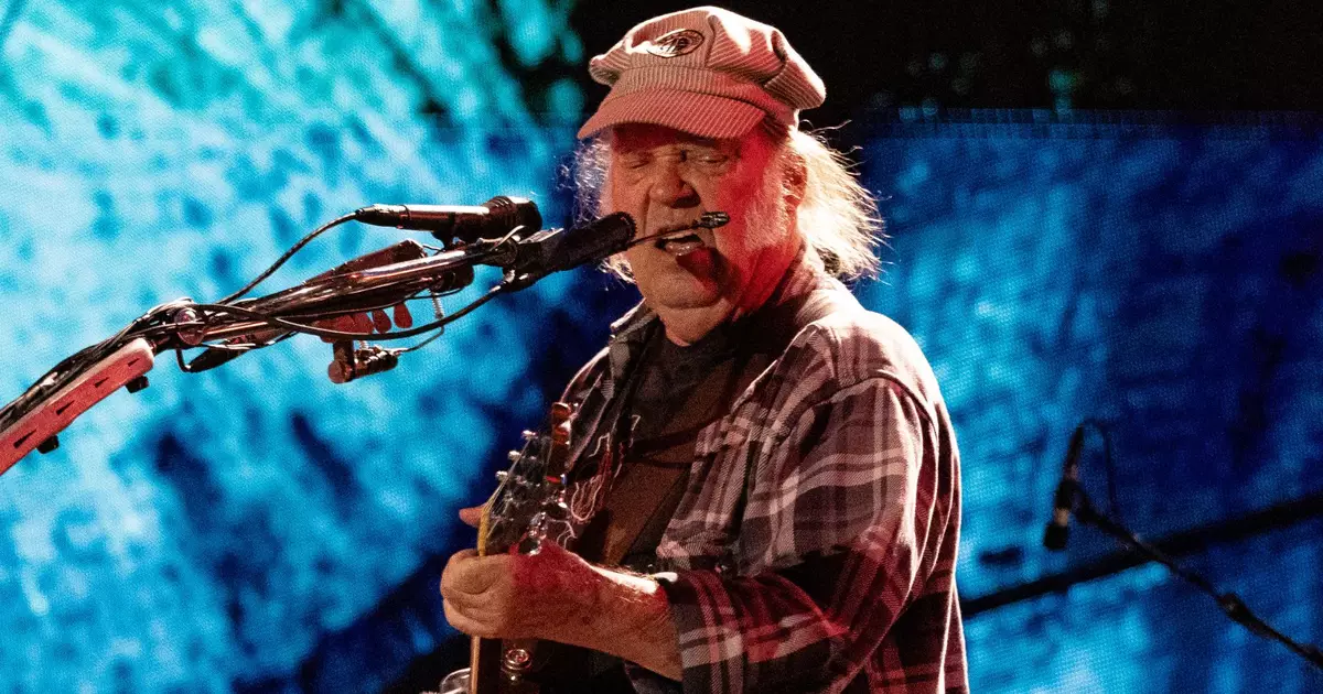 Neil Young resgata música composta na adolescência para novo álbum