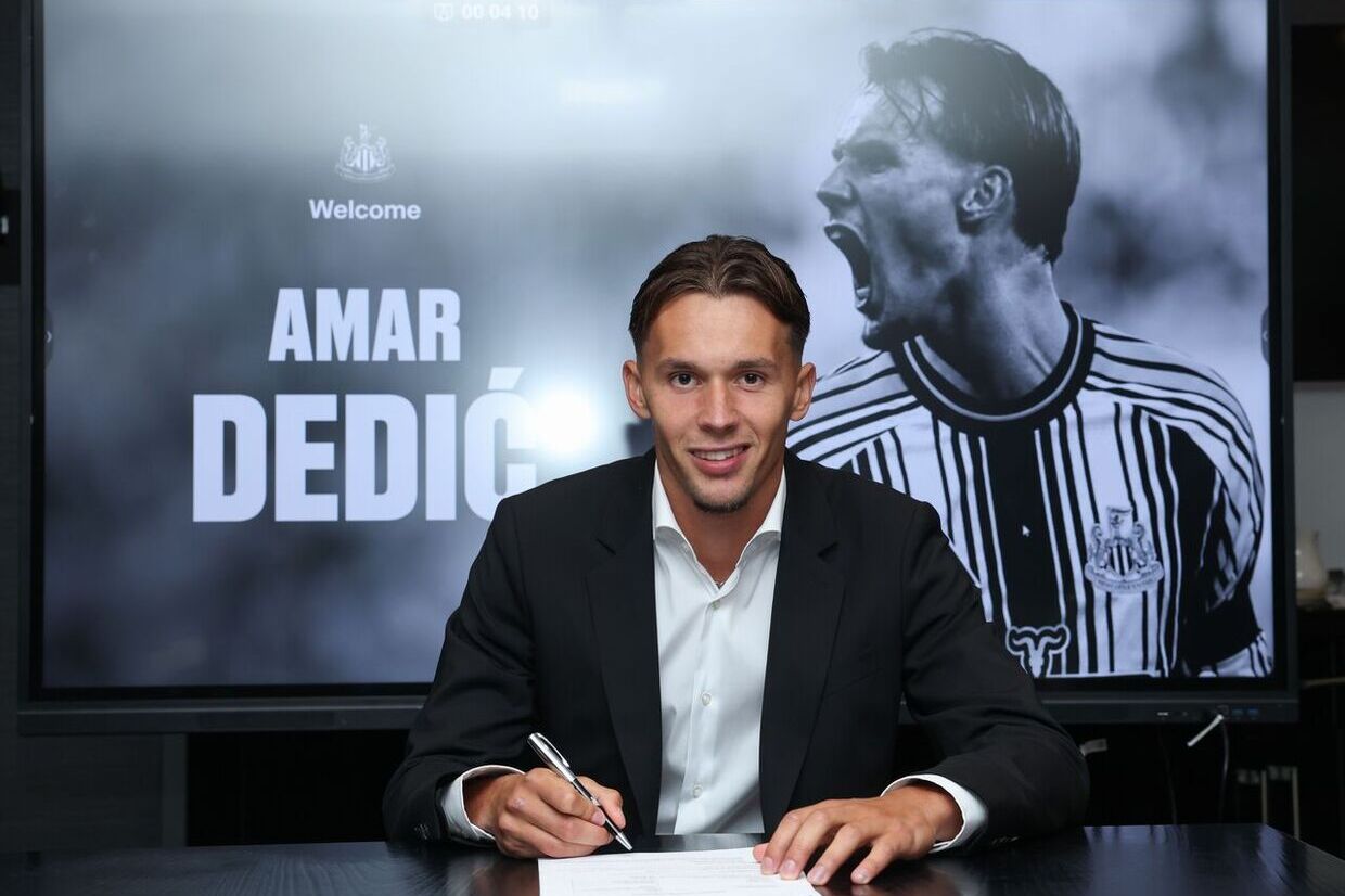 Newcastle anuncia Amar Dedic em acordo milionário com Benfica por lateral bósnio