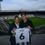 Newcastle United oficializa a contratação do meio-campista Nico González