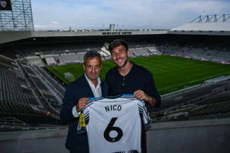 Newcastle United oficializa a contratação do meio-campista Nico González