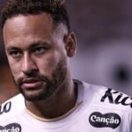 Neymar esclarece ausência em clássico contra o Palmeiras e nega veto a gramado sintético