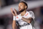 Neymar: o desafio do gramado sintético para sua estreia no estádio do Palmeiras