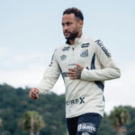 Neymar reforça o Santos para duelo decisivo contra o Mirassol na Vila Belmiro