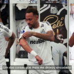 Neymar retorna ao vestiário do Santos e motiva elenco em vídeo de bastidores