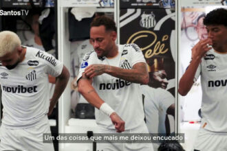 Neymar retorna ao vestiário do Santos e motiva elenco em vídeo de bastidores