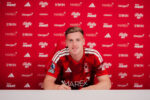 Nottingham Forest investe 350 milhões de reais na contratação de Liam Delap