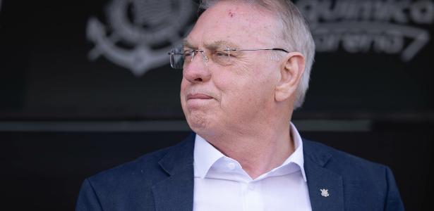Osmar Stabile avalia deixar presidência do Corinthians após ameaças
