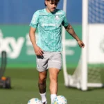 Palmeiras contesta denúncia do STJD contra Mauricio e cobra critérios