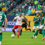 Palmeiras e Internacional empatam sem gols em confronto estratégico