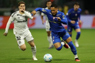 Palmeiras e Santos iniciam disputa decisiva pelas quartas de final da Copa do Brasil