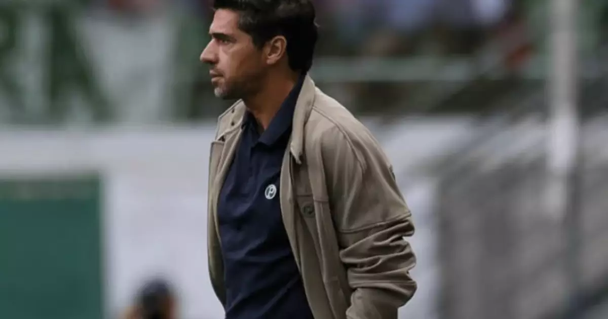 Palmeiras enfrenta multa da Conmebol após advertência a Abel Ferreira em jogo da Libertadores
