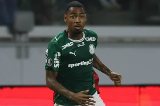 Palmeiras inicia conversas com Manchester City para possível transferência de Allan