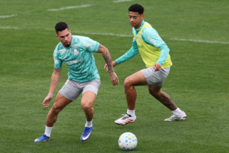 Palmeiras inicia preparação para clássico com retornos de Piquerez e Paulinho