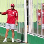 Palmeiras mantém cautela e foco na manutenção do elenco no mercado da bola