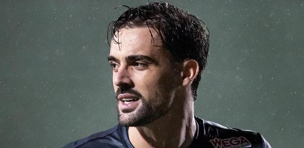 Palmeiras oficializa contratação de Bruno Bertinato para reforçar o gol