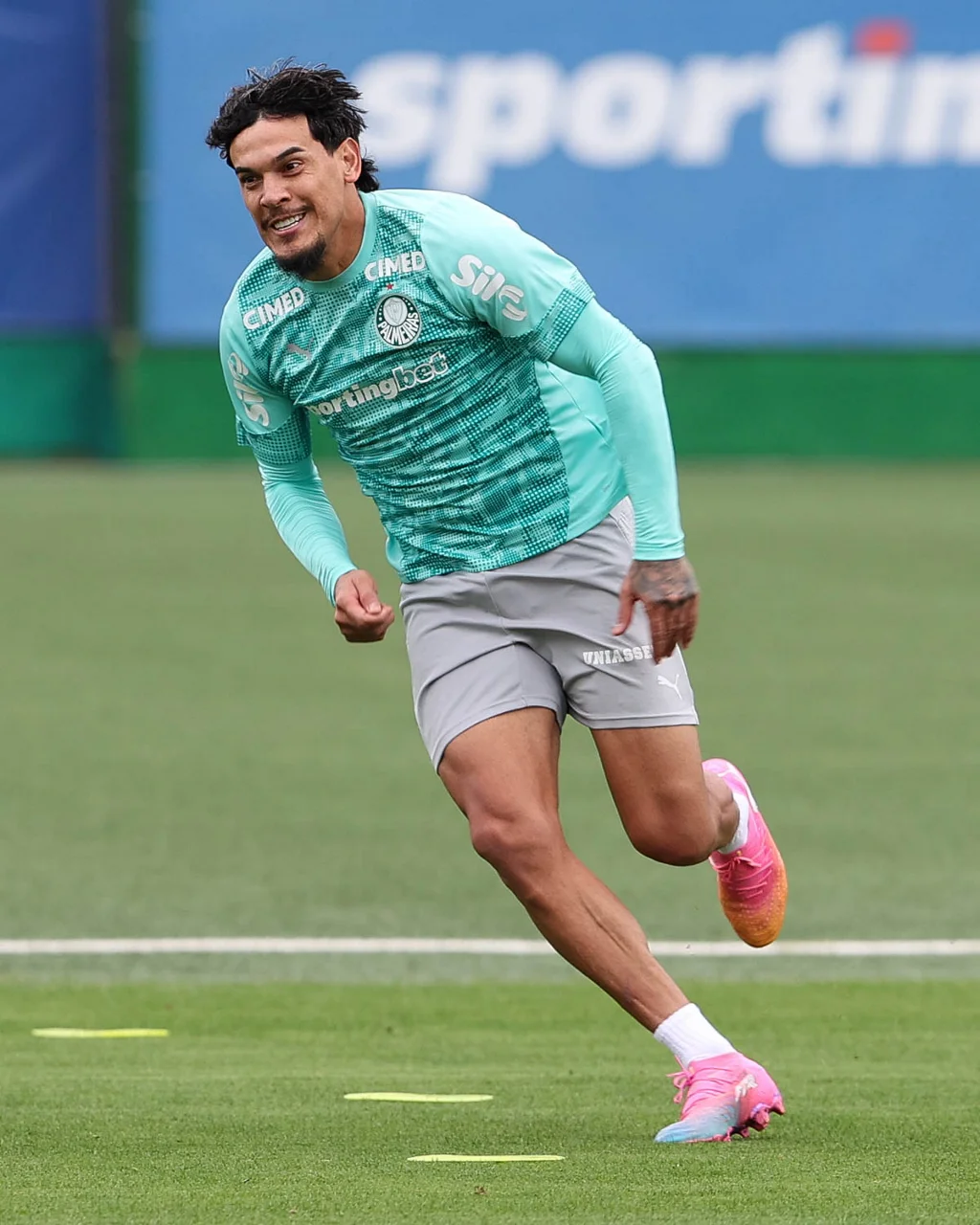 Palmeiras recupera peças importantes com retorno de Gustavo Gómez aos treinos