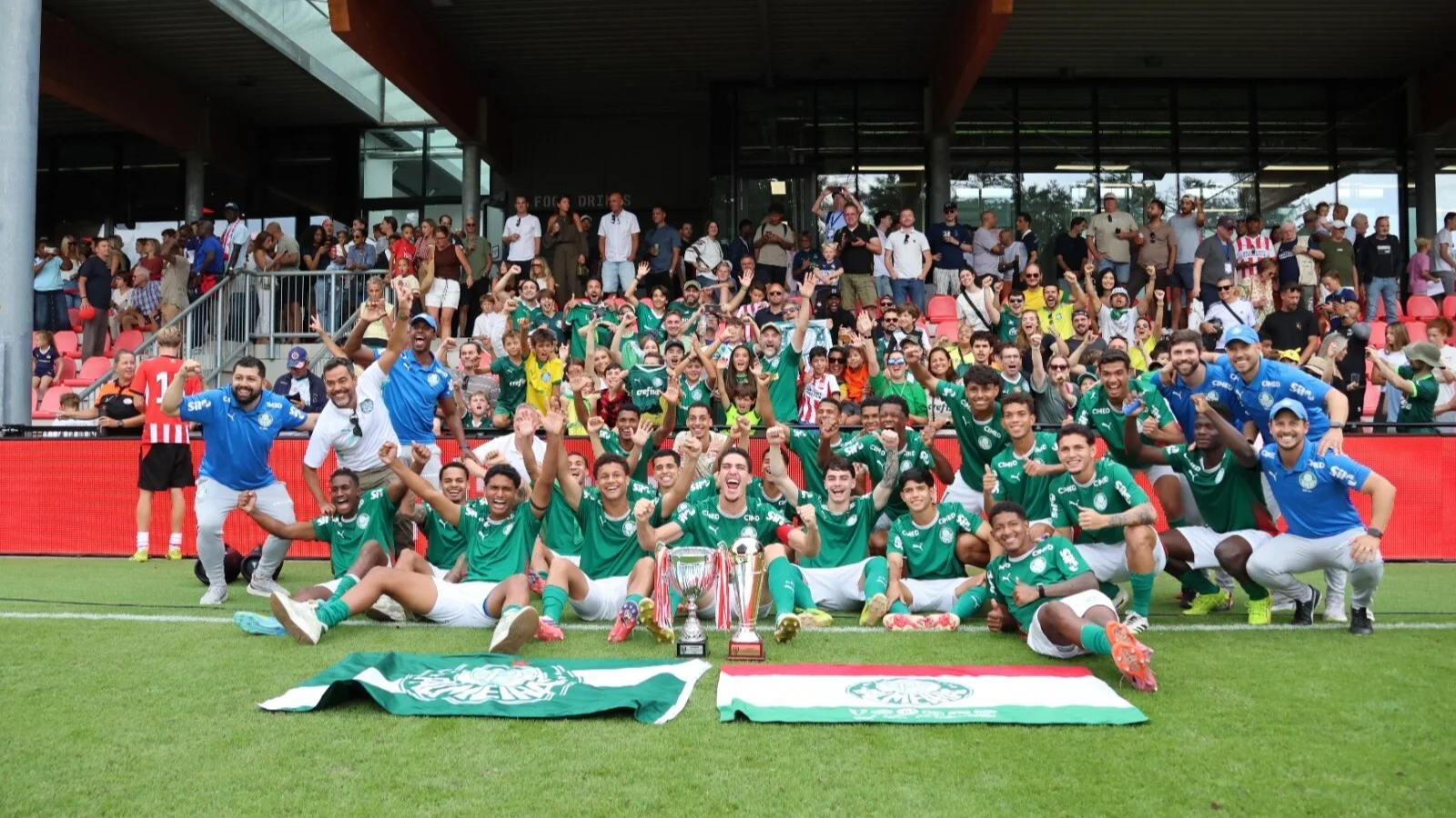 Palmeiras supera PSV e levanta o troféu da Otten Innovation Cup na Holanda