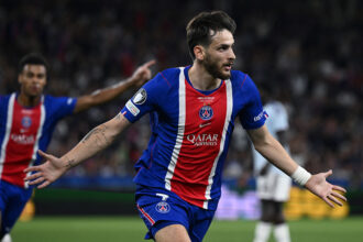Paris Saint-germain conquista Supercopa da Europa após superar Aston Villa