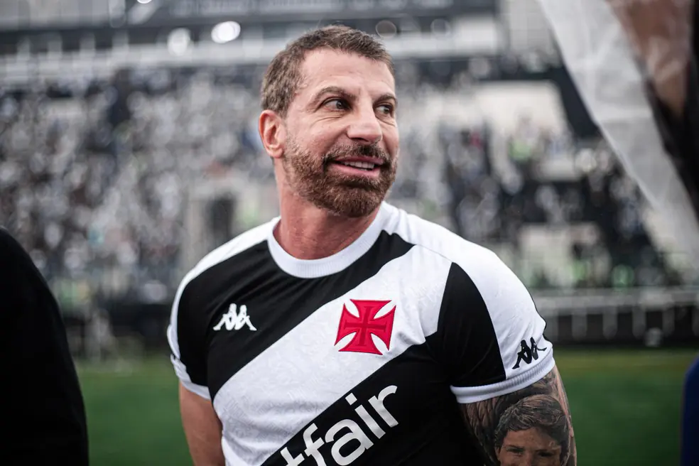 Pedrinho detalha busca por reforços e panorama da SAF no Vasco