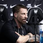 Pedrinho realiza preleção motivacional no vestiário antes de duelo do Vasco