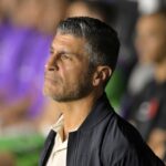 Pedro Emanuel lamenta falta de gols em empate do Vasco e confia em classificação no Paraguai