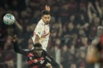 Pedro Henrique marca contra o Athletico-pr e aborda histórico de tensão com torcida