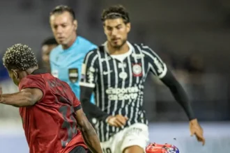 Pedro Raul celebra gol pelo Corinthians e projeta decisão na Libertadores