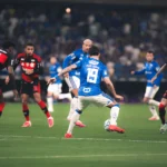 Polêmica na arbitragem marca confronto entre Flamengo e Cruzeiro