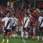 Ponte Preta vive momento crítico após goleada histórica sofrida contra o Vila Nova