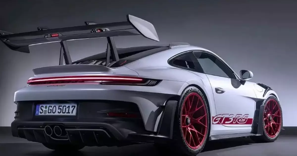 Porsche 911 GT3 RS prepara transição para motorização híbrida em nova geração