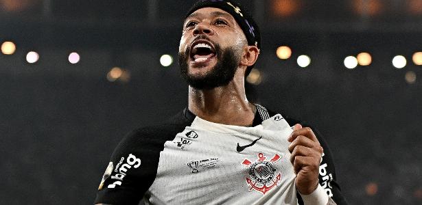 Presidente do Corinthians defende não renovação de Memphis com paralelo a caso Vagner Love