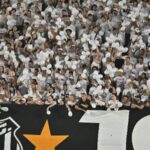Promoção de ingressos do Santos causa transtornos e impede acesso de torcedores ao 1º tempo