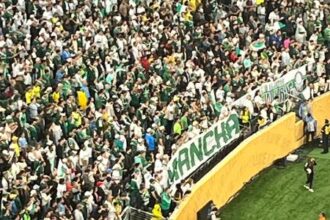 Protestos da Mancha Verde contra Abel Ferreira geram racha nas arquibancadas do Palmeiras
