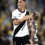 Puma Rodríguez escreve novo capítulo na história do Vasco com gol e recorde defensivo