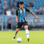 Racing mira contratação de volante do Grêmio para reforçar elenco
