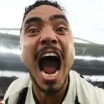 Rafael celebra encerramento de carreira com títulos históricos pelo Botafogo