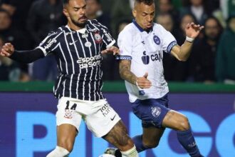Raniele afasta desculpas sobre desgaste físico após revés do Corinthians